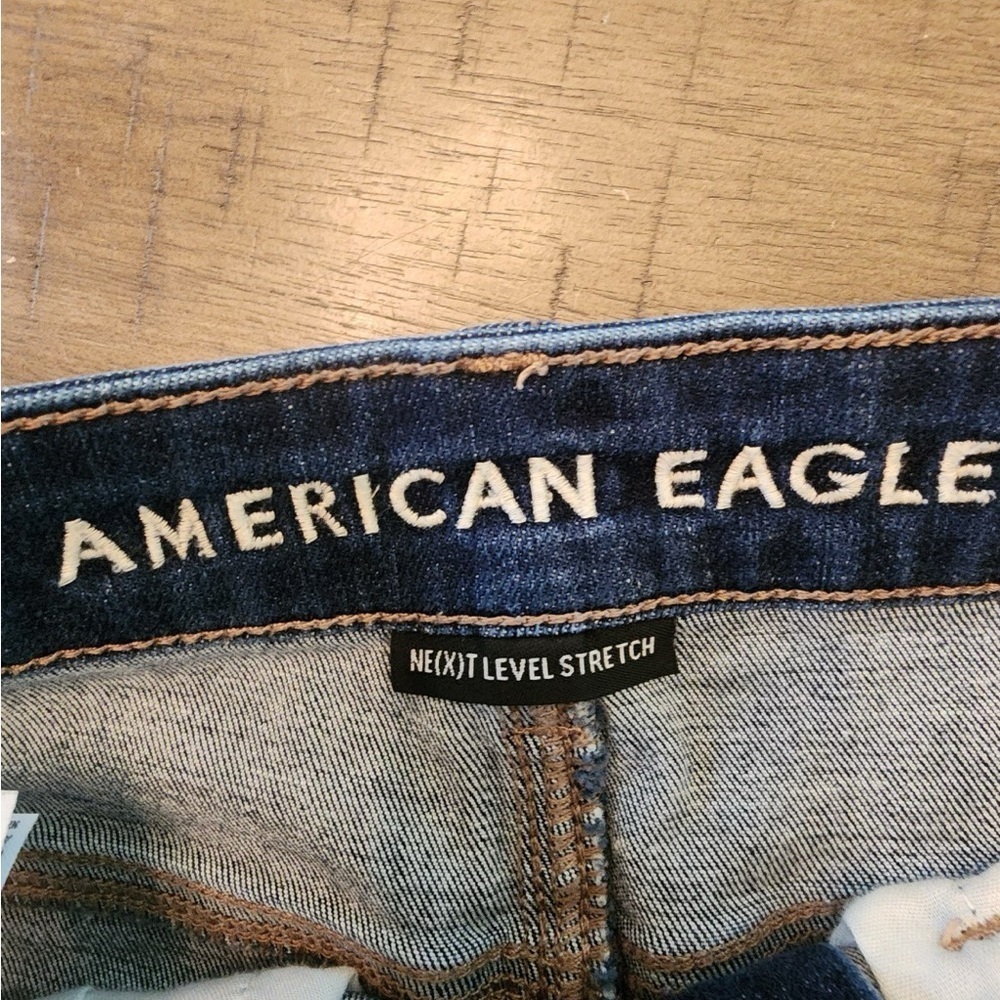 American eagle high rise shortie Distressed jean shorts size 2 - Picture 3 of 5